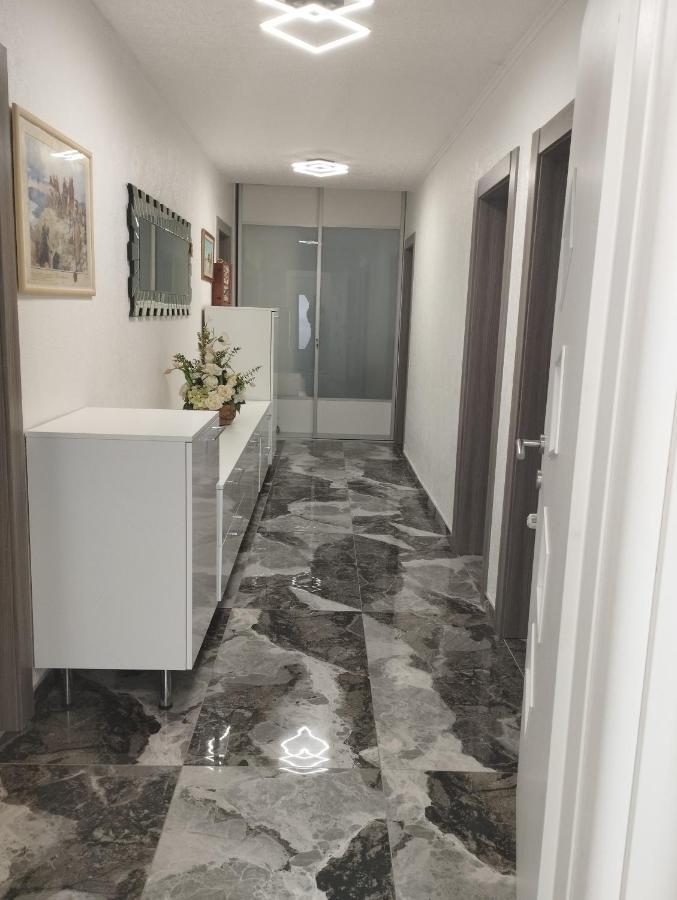David I Rino Apartment Brela Room photo